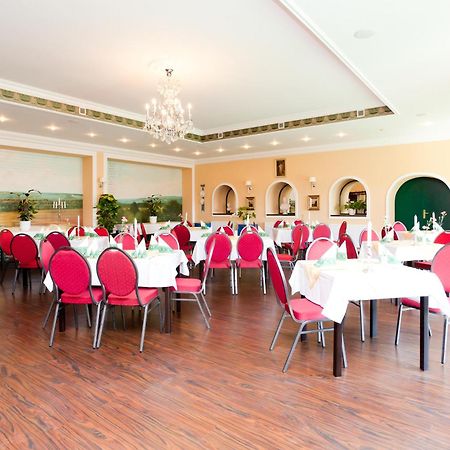 Gastwirtschaft & Hotel Hallescher Anger Наумбург Екстериор снимка