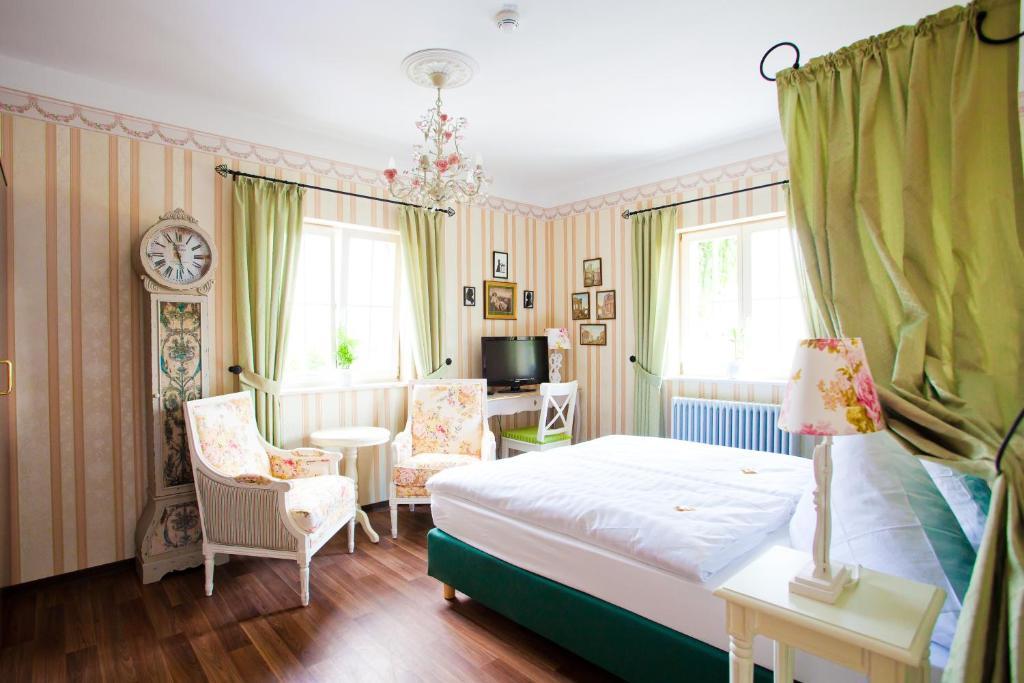 Gastwirtschaft & Hotel Hallescher Anger Наумбург Стая снимка